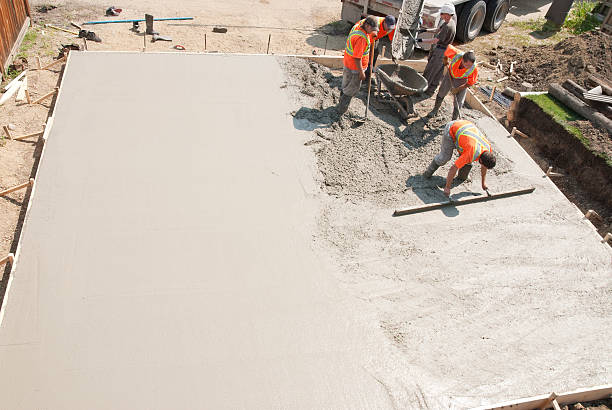 Best Affordable Concrete Contractor  in University City, MO